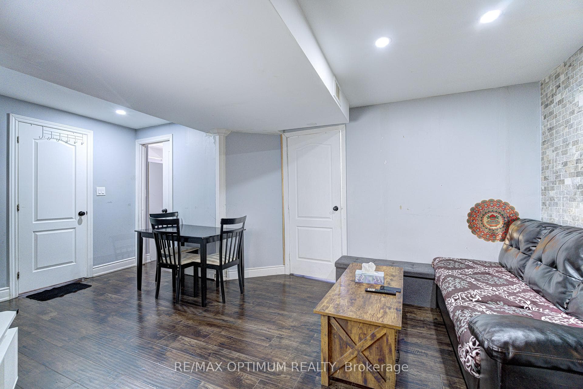 54 Bramoak Crescent photo 33