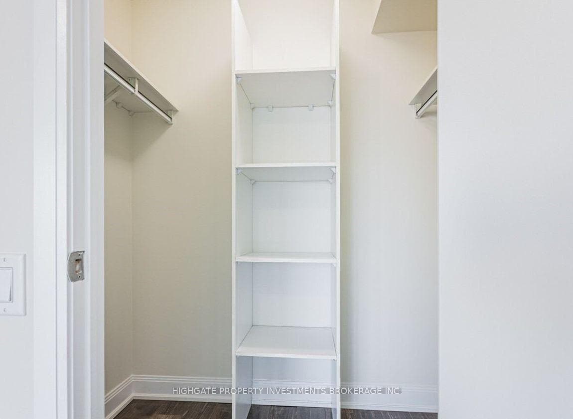 2191 Yonge Street Unit 2111 photo 17