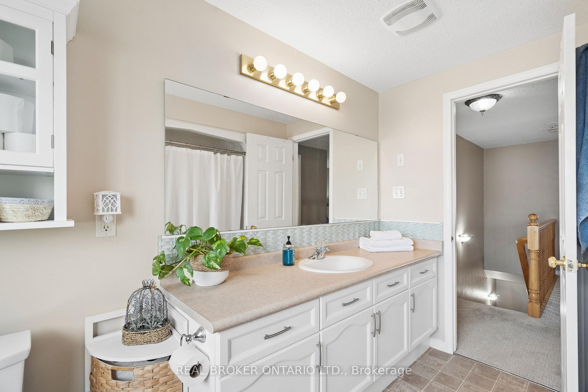 22 Sandcreek Lane photo 19