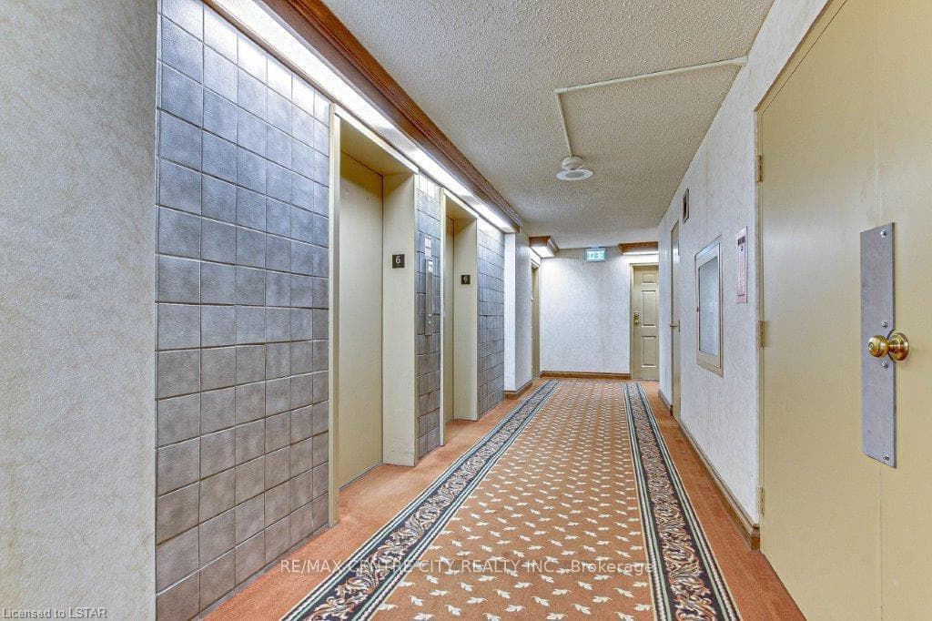 363 COLBORNE Street Unit 604 photo 8