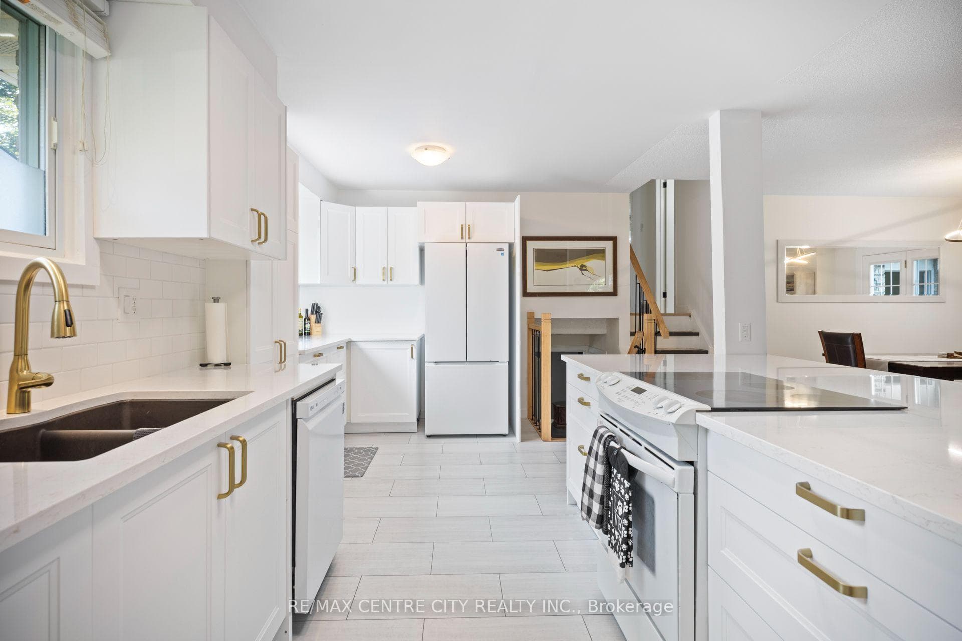 684 Macyoung Drive photo 5