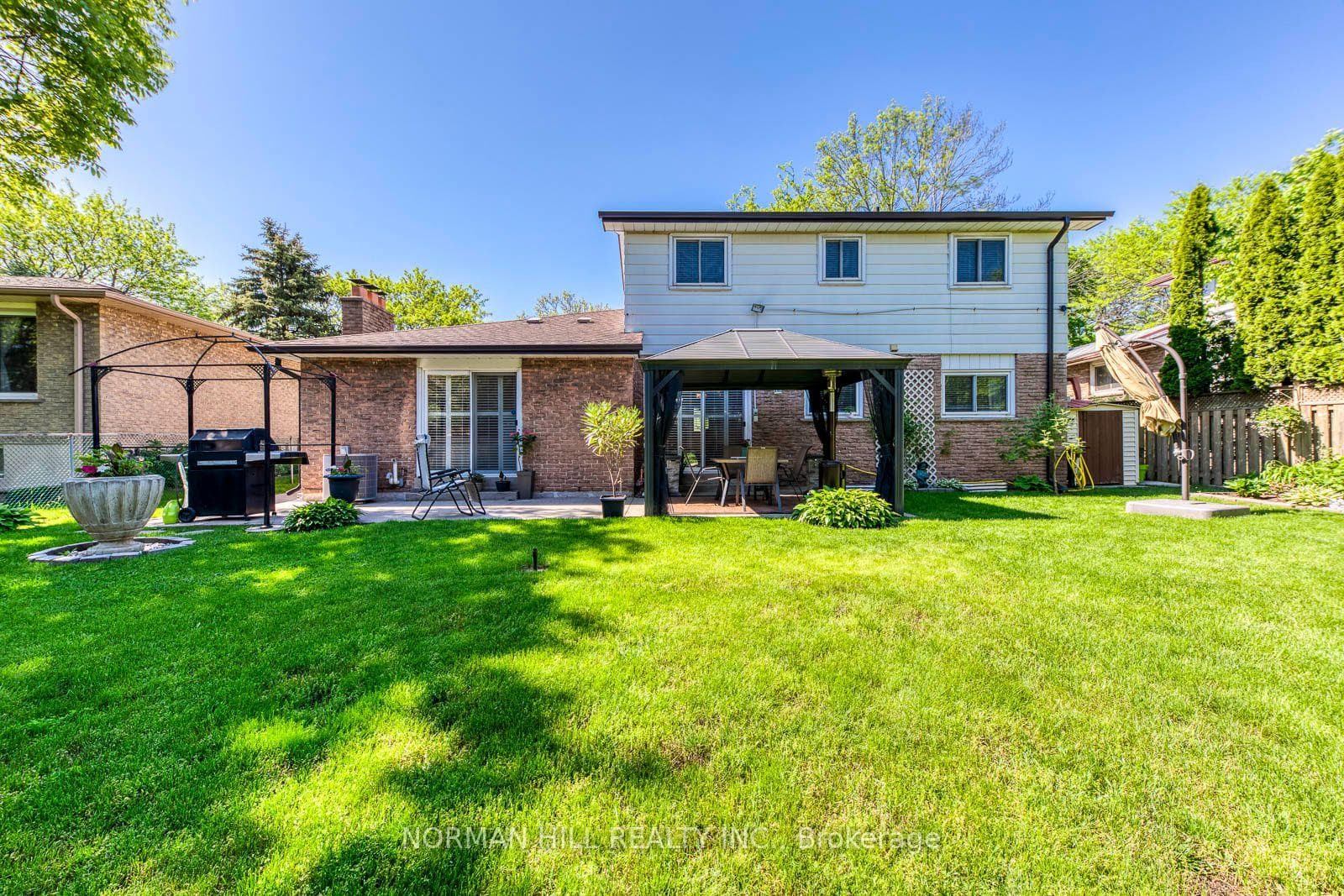 2491 Woburn Crescent photo 48