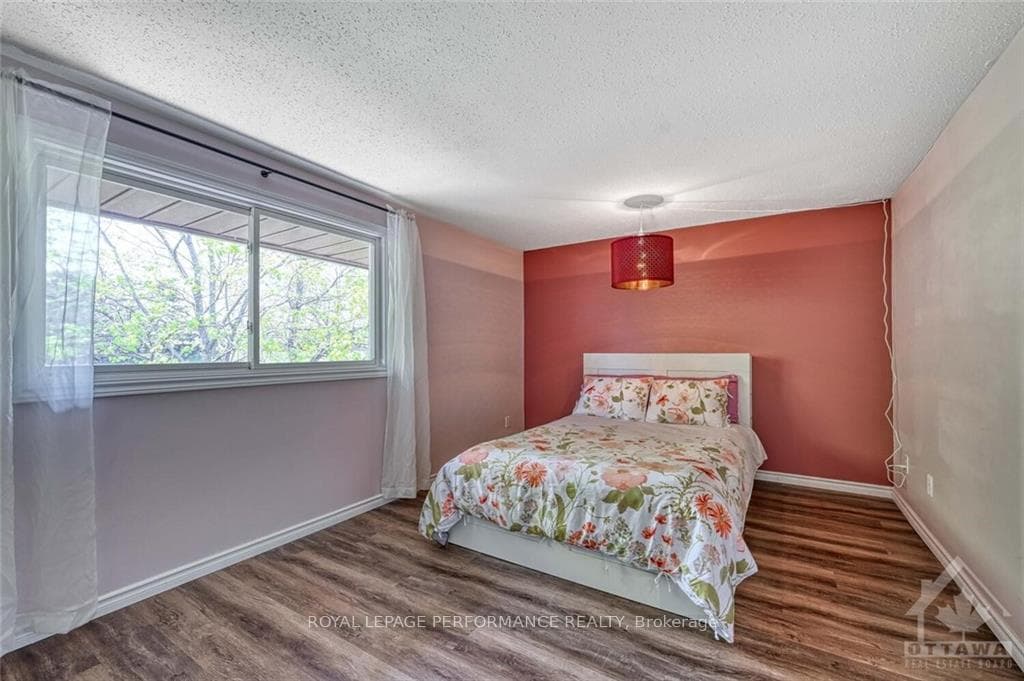 2570 SOUTHVALE Crescent Unit 117 photo 18