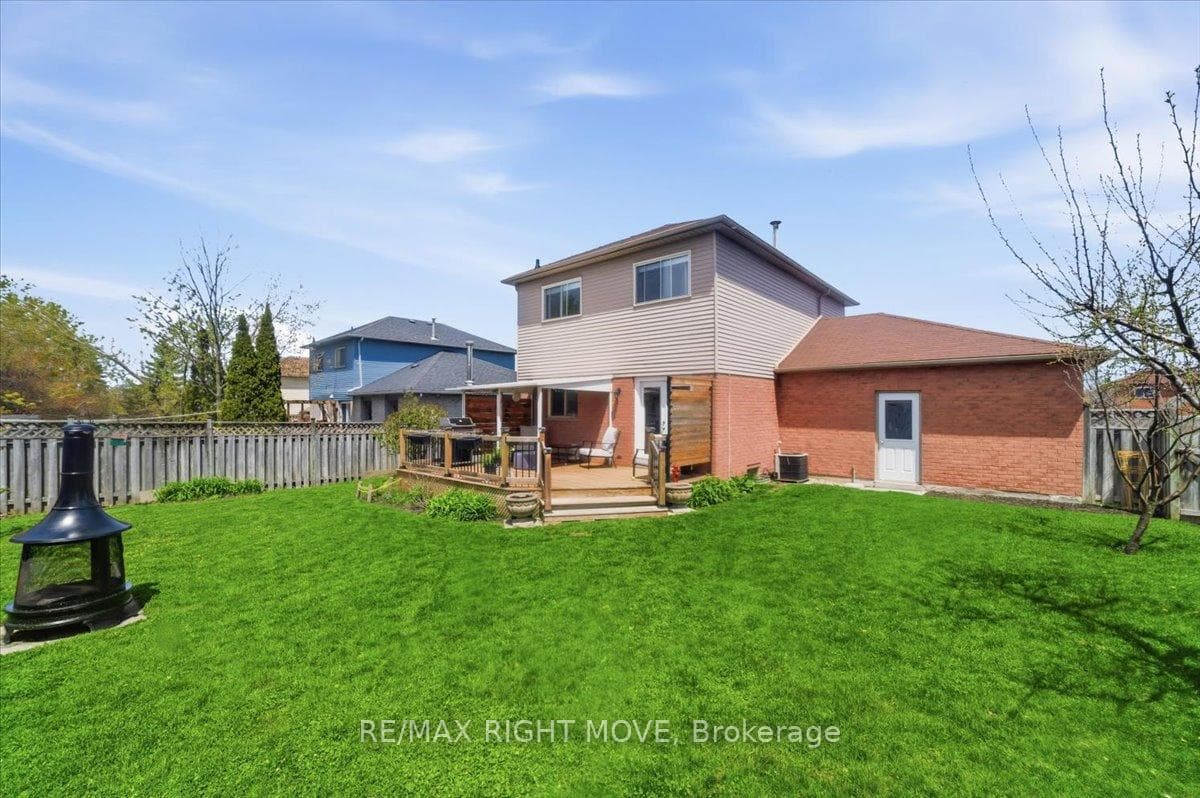 470 st vincent Street photo 5