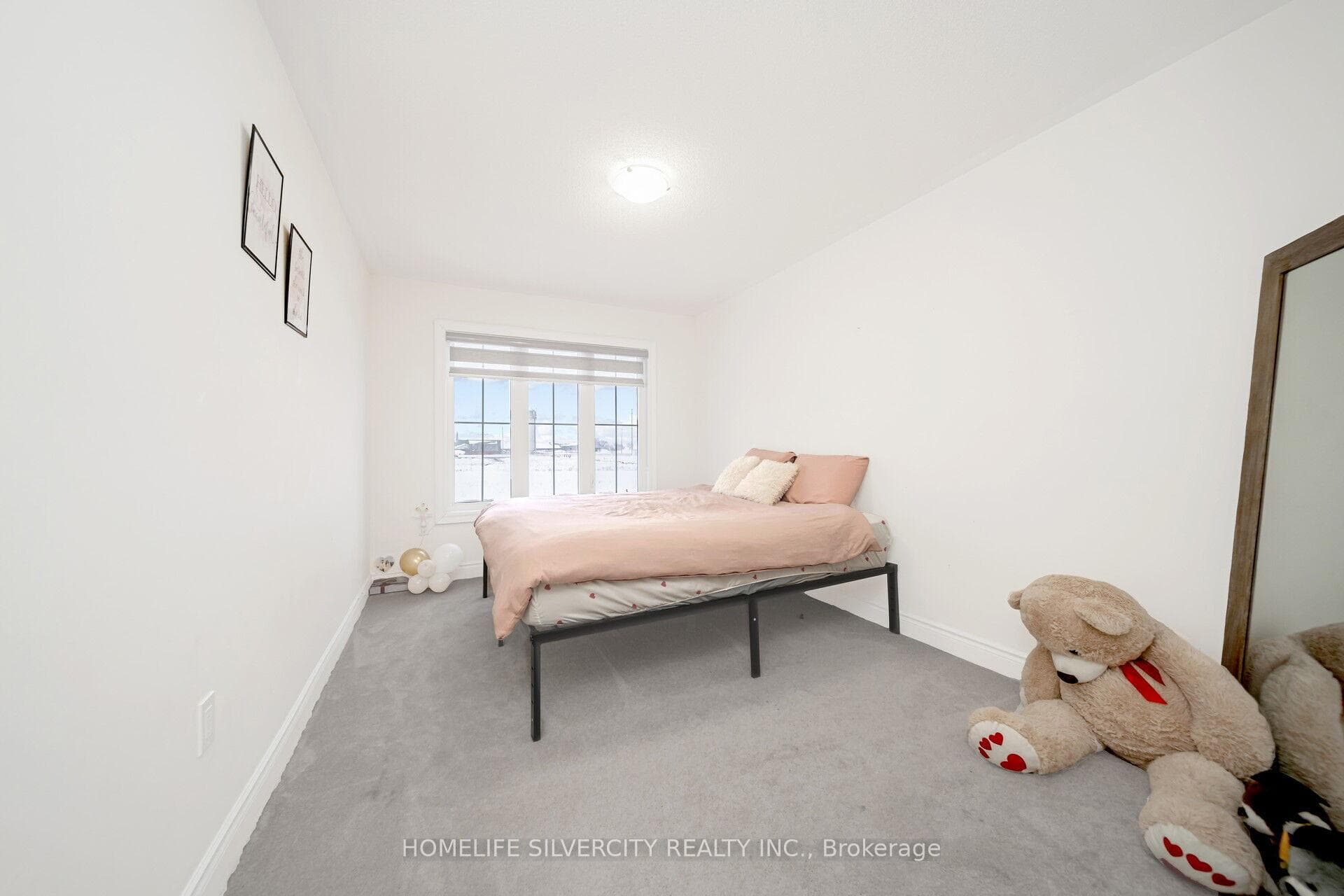 44 Folgate Crescent photo 18