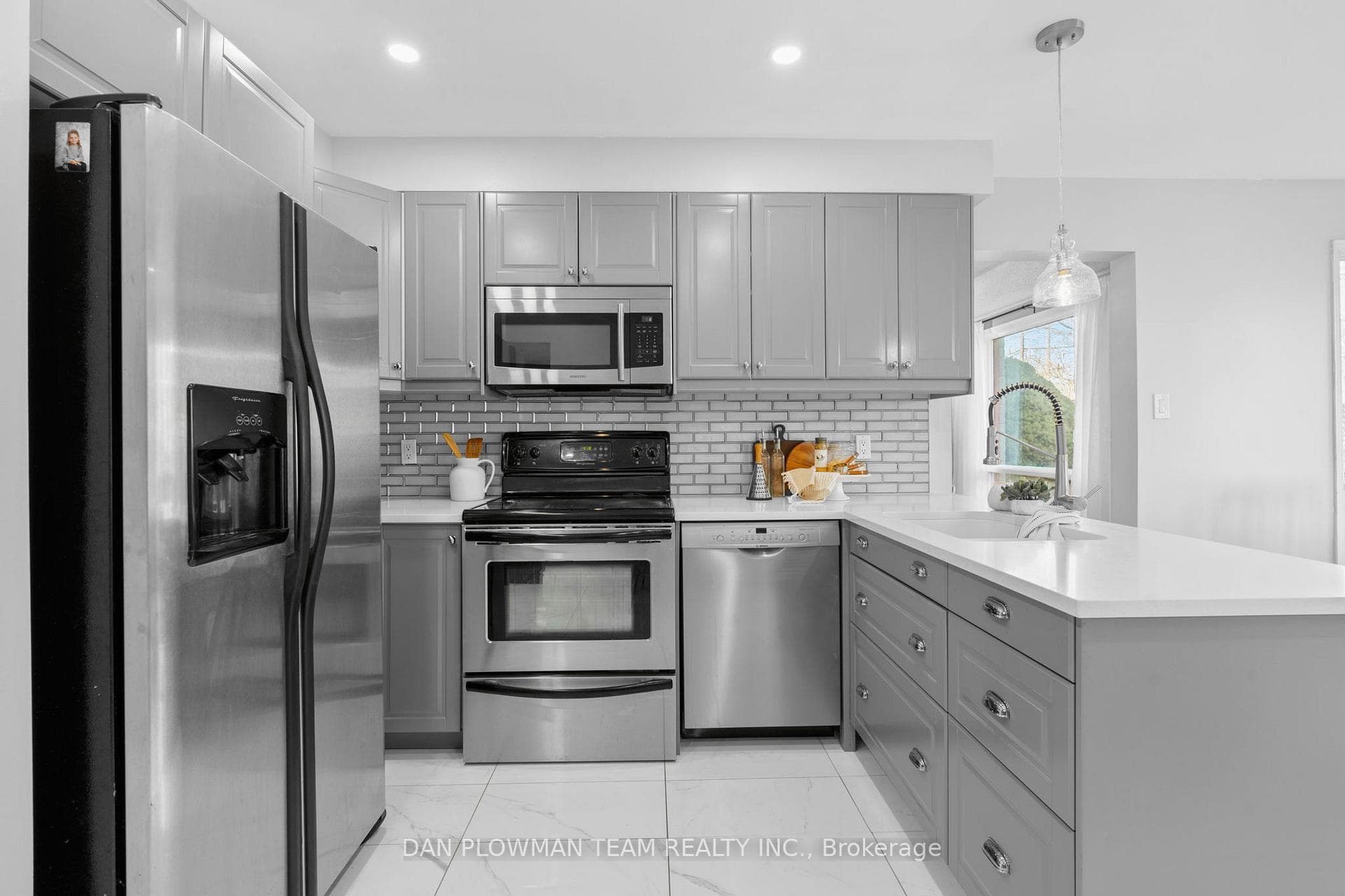 19 Elmeroy Court photo 13