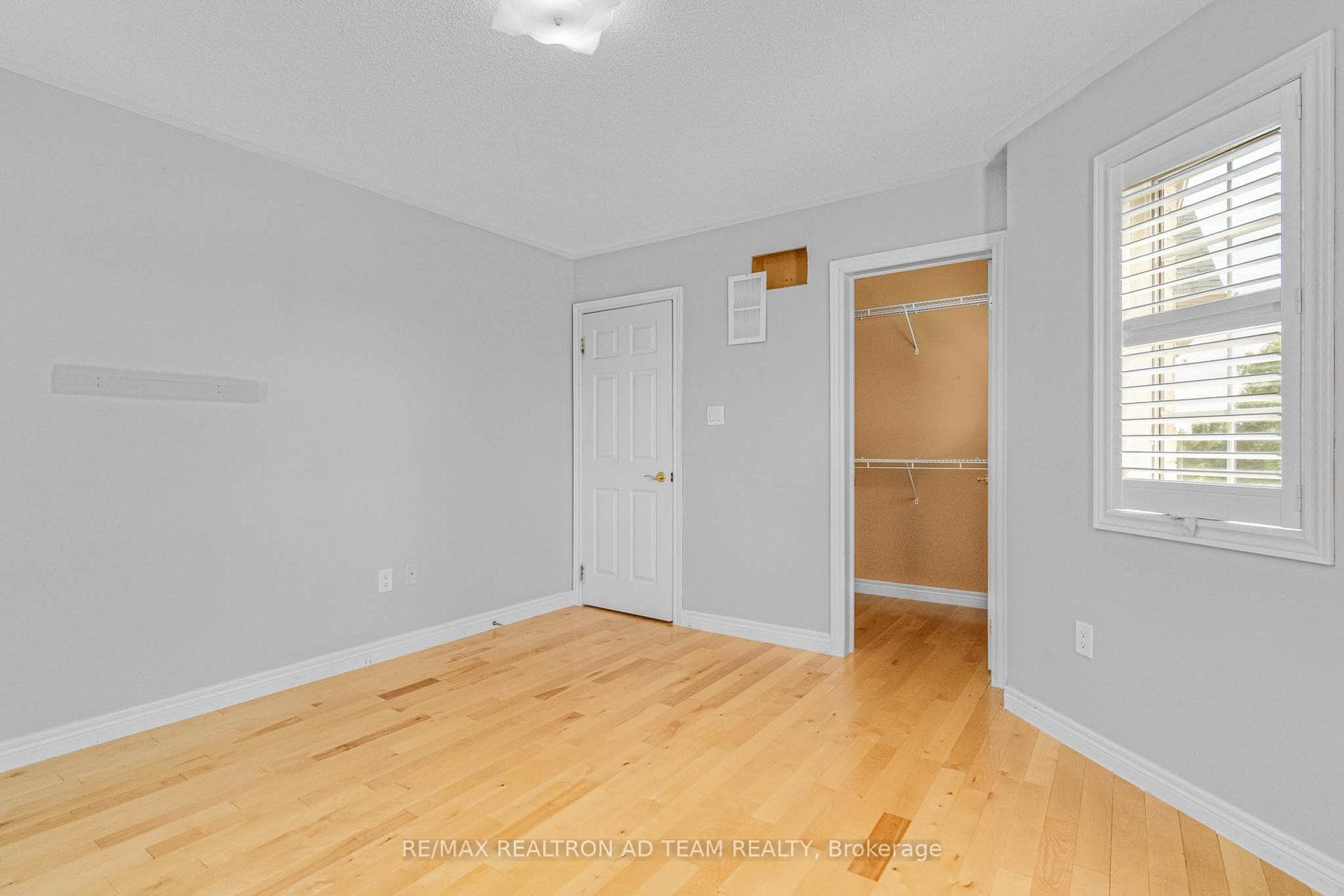 498 Tremblant Court photo 30