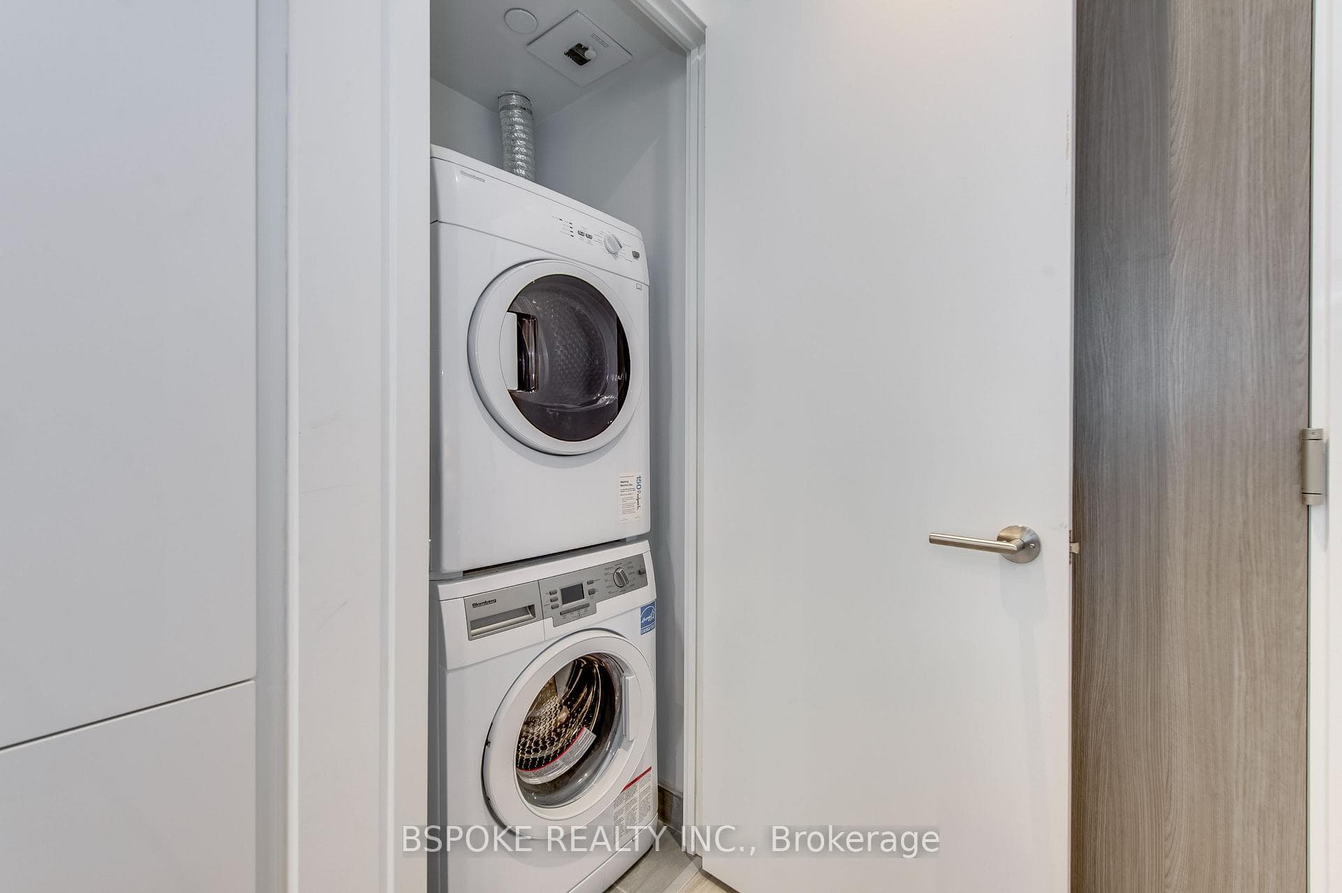 161 Roehampton Avenue Unit 221 photo 14