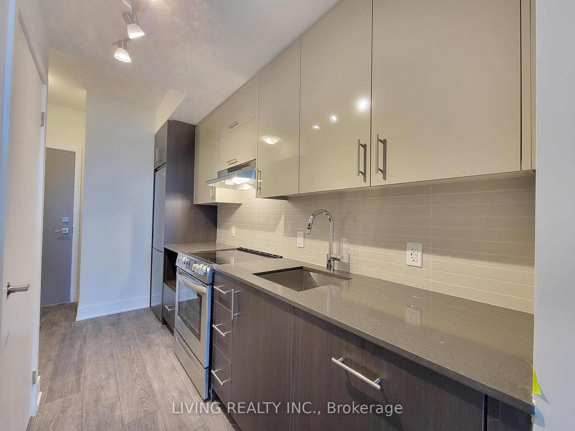 188 Fairview Mall Drive Unit 1105 photo 7