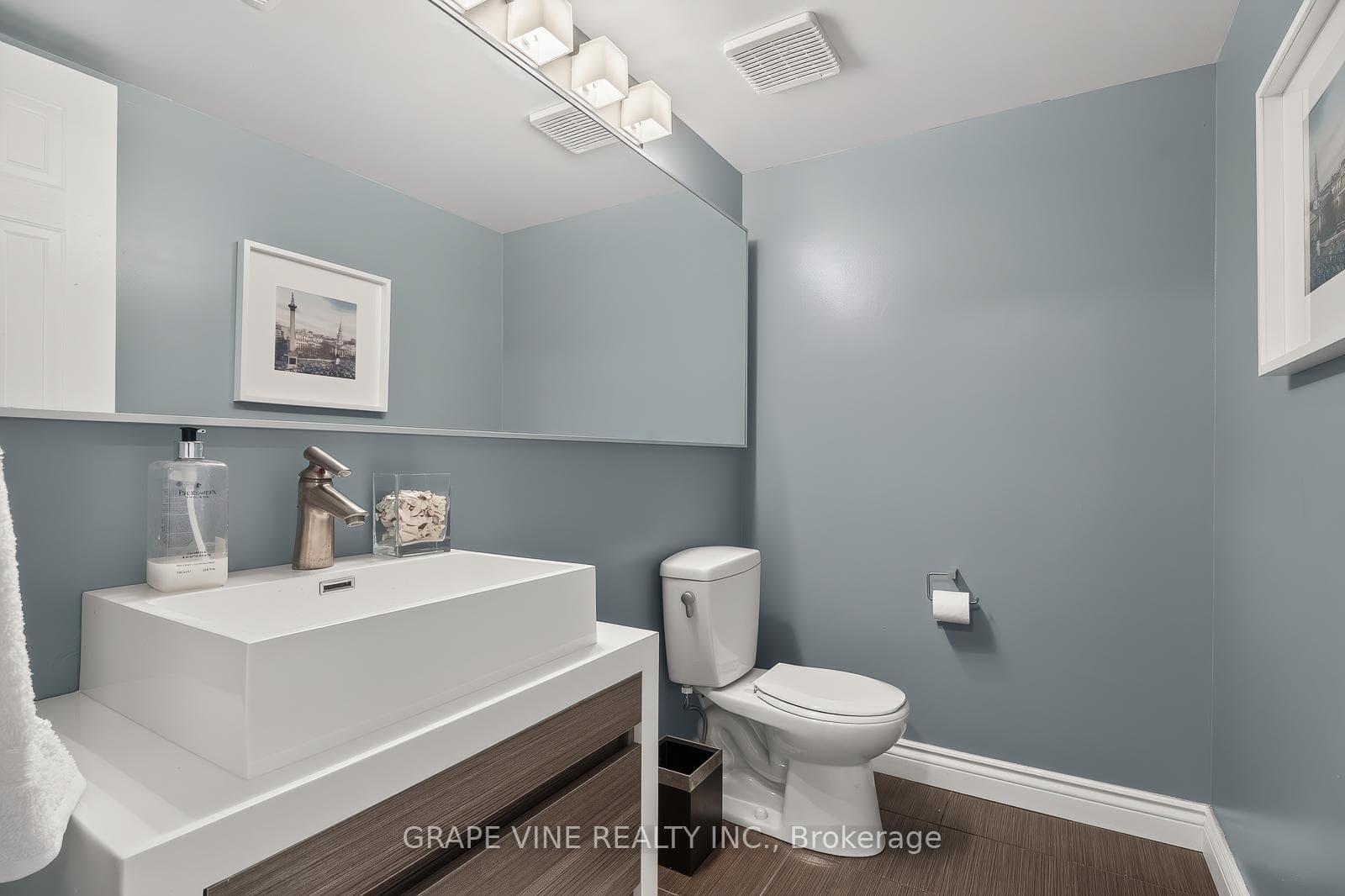 280 Bay Street Unit 14 photo 16