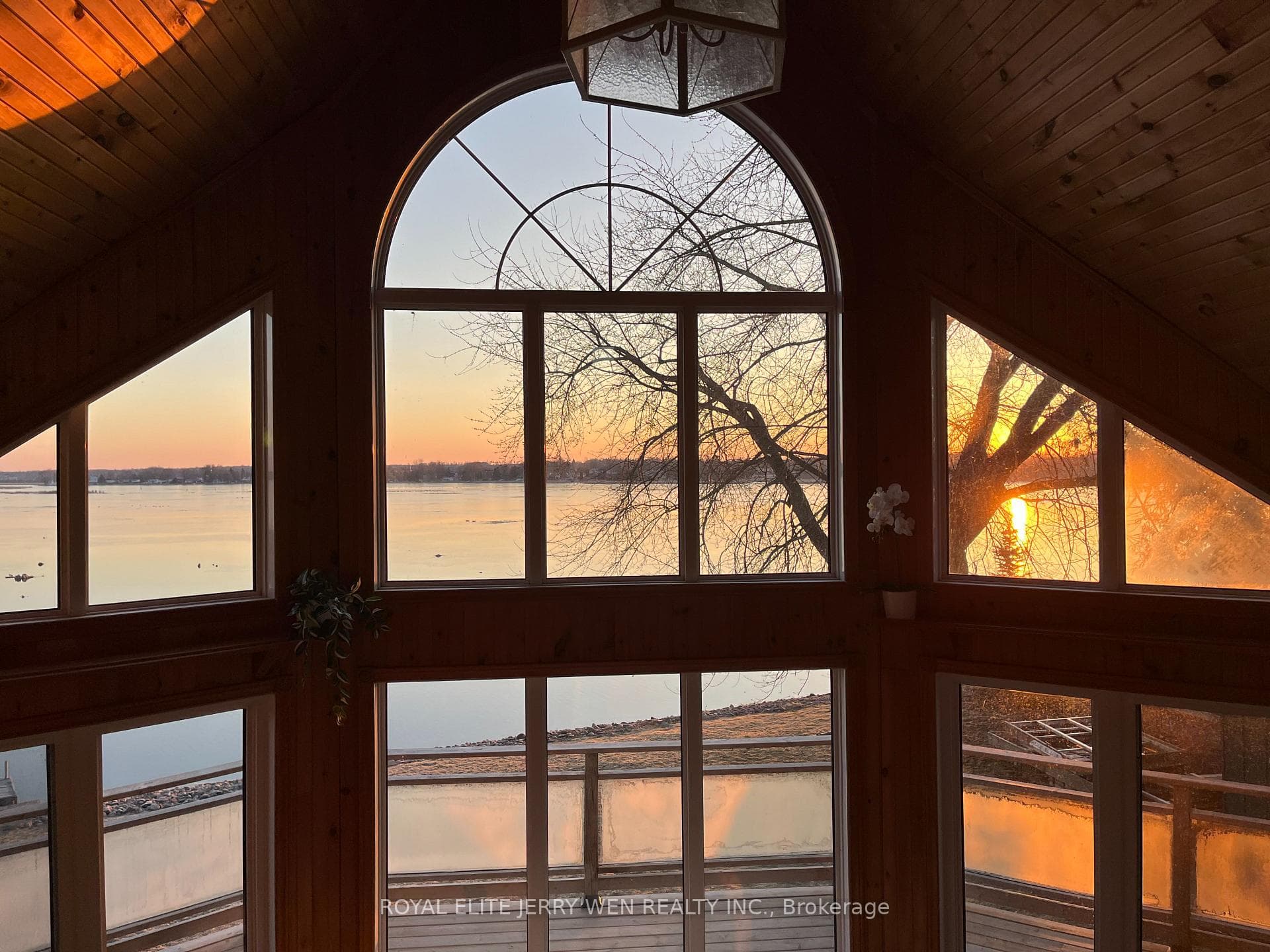 10 Sunrise Crescent photo 22
