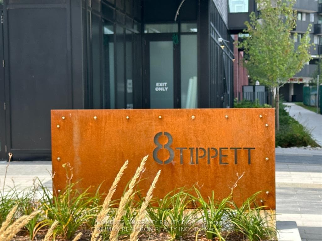 8 Tippett Road Unit 1205 photo 5