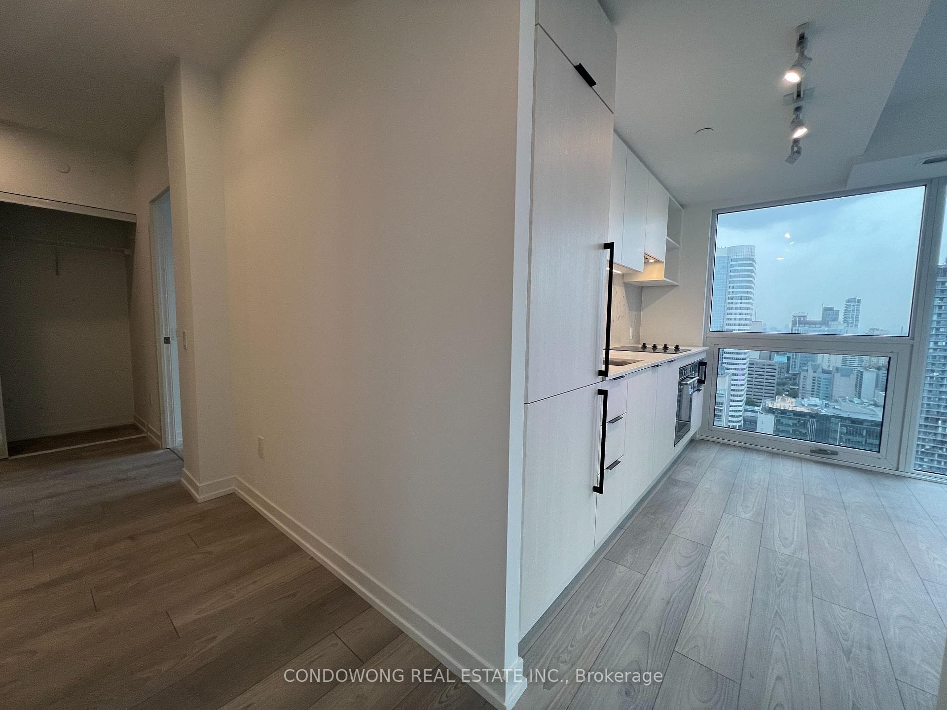 82 Dalhousie Street Unit 3712 photo 6