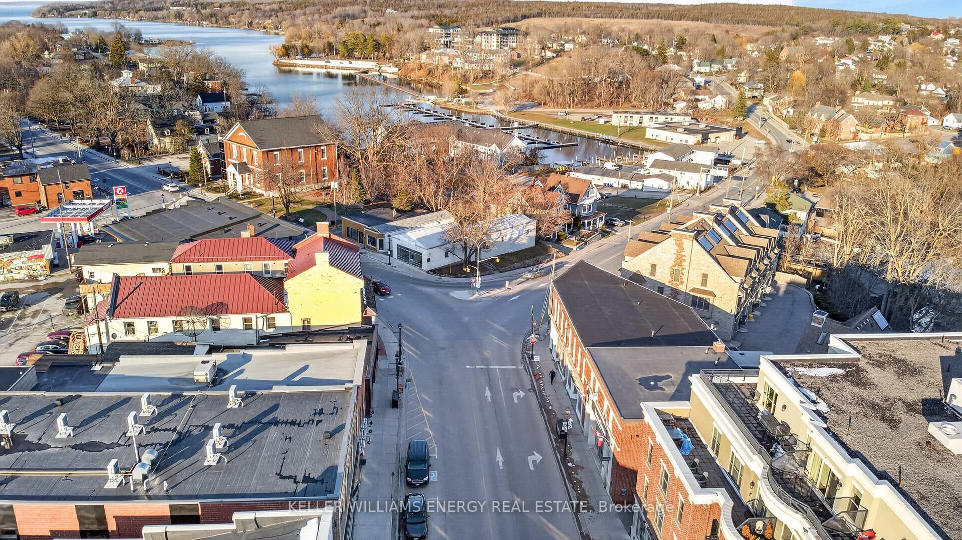 302 Picton Main Street photo 13