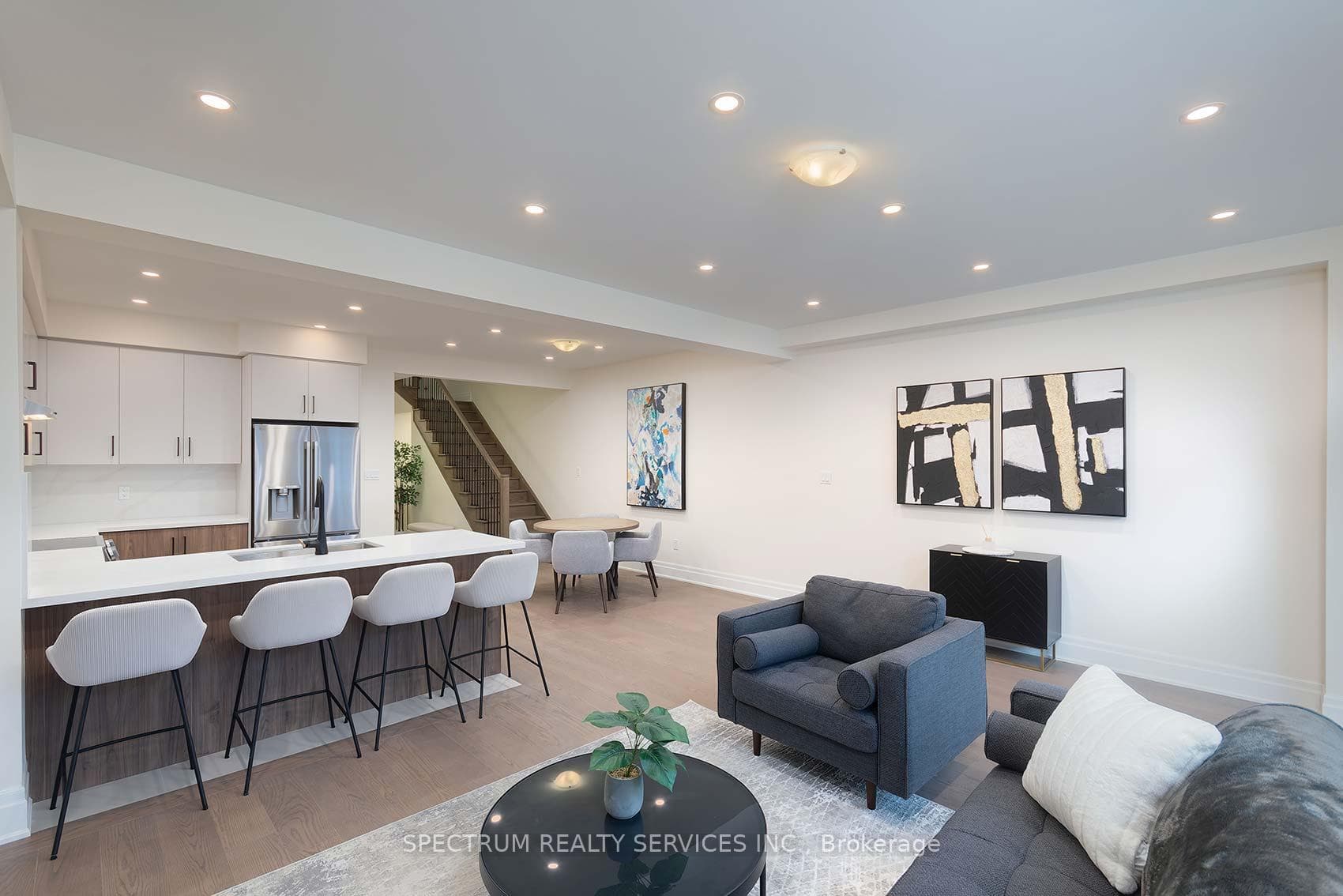 203 Grand Trunk Avenue photo 13