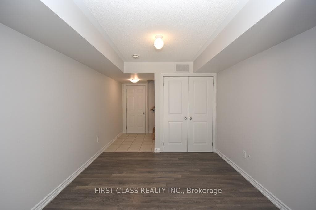 2530 Boston Glen photo 3