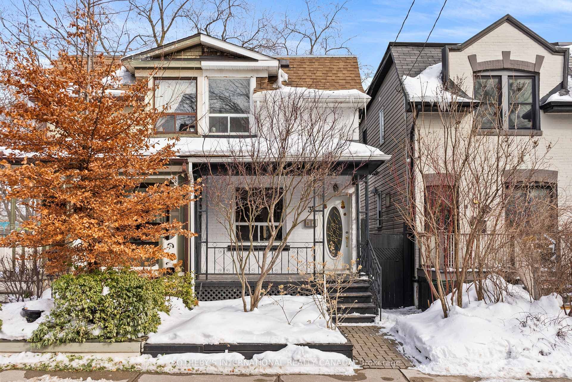 31 Tiverton Avenue photo 1