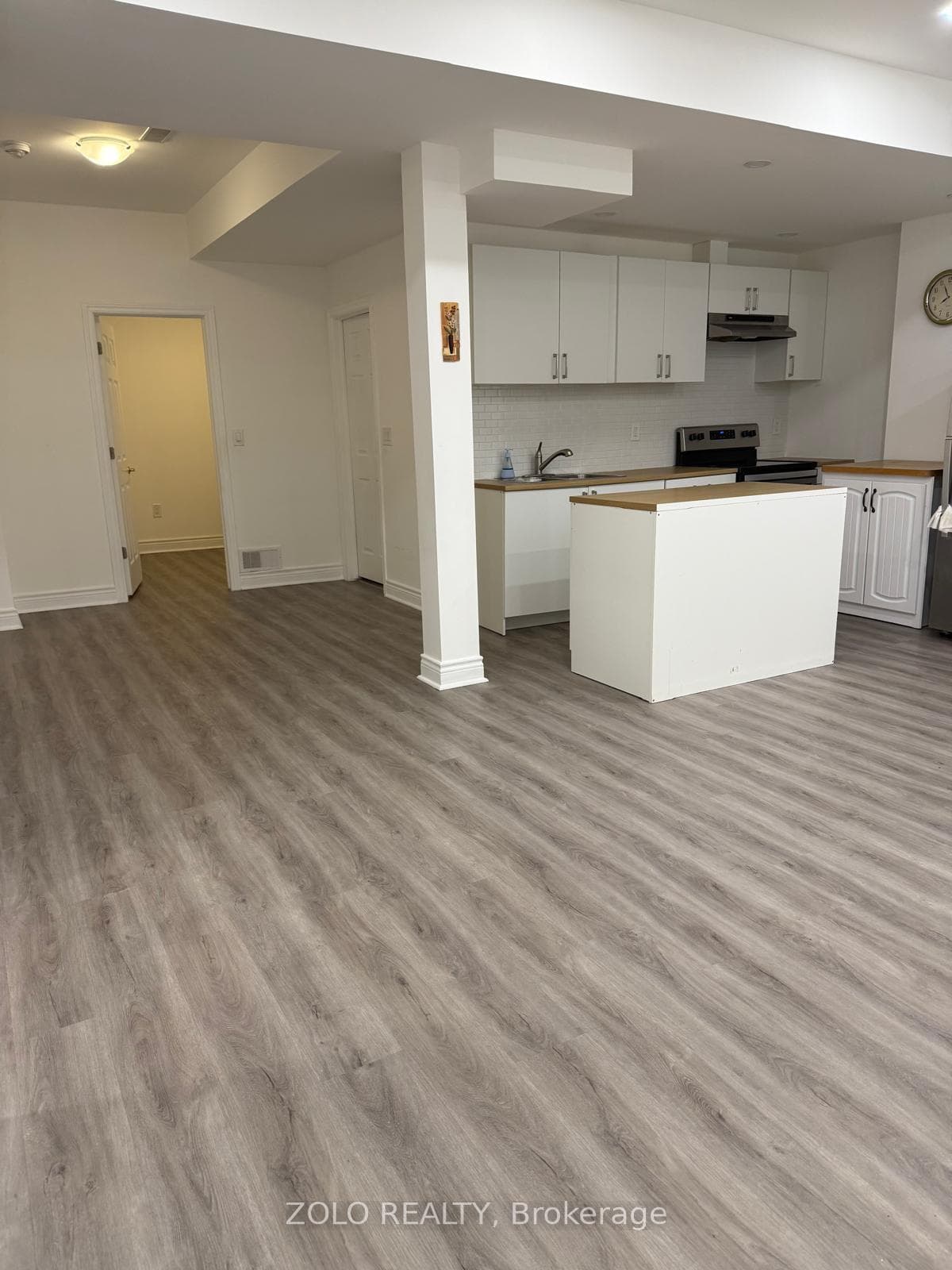 1805 Emberton Way photo 10