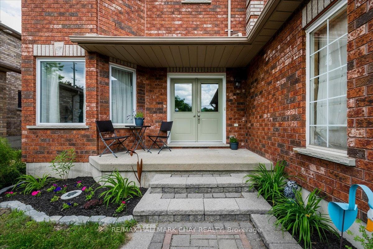 85 Miller Drive photo 2