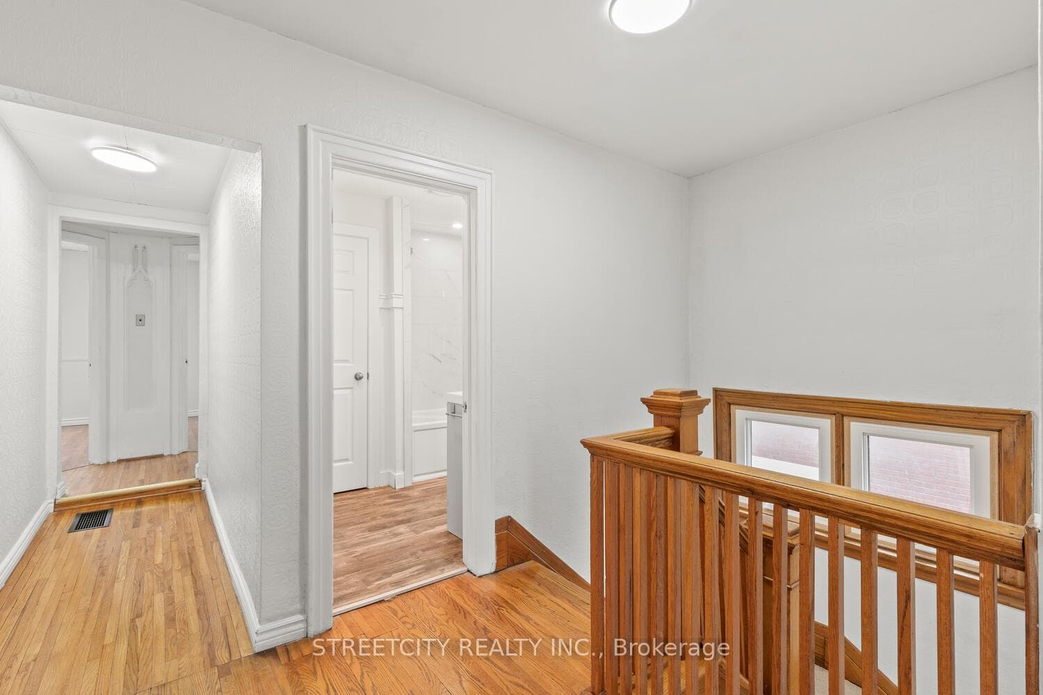 1235 King Street photo 20