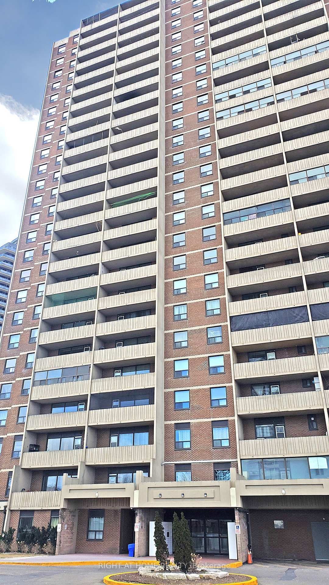 3390 Weston Road Unit 304 photo 1