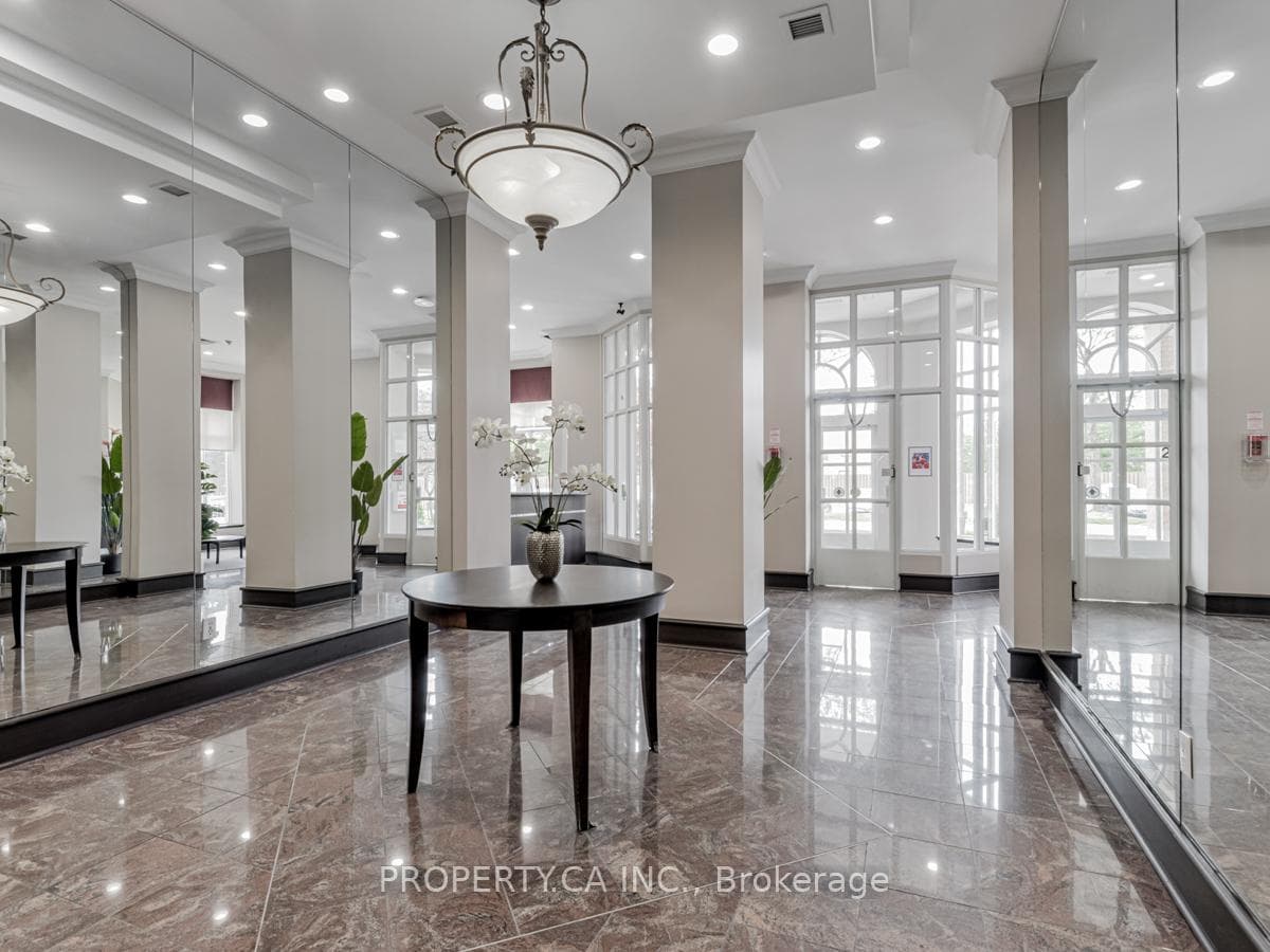21 Overlea Boulevard Unit 1006 photo 18