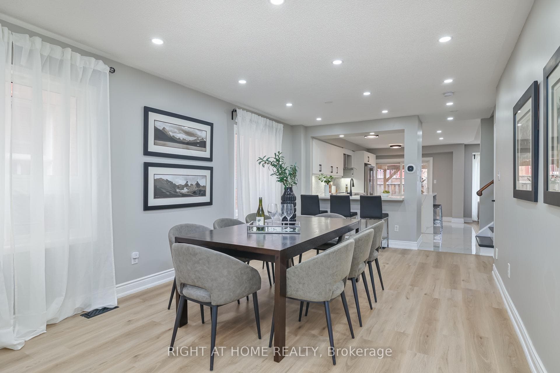 15 Roxton Crescent photo 2
