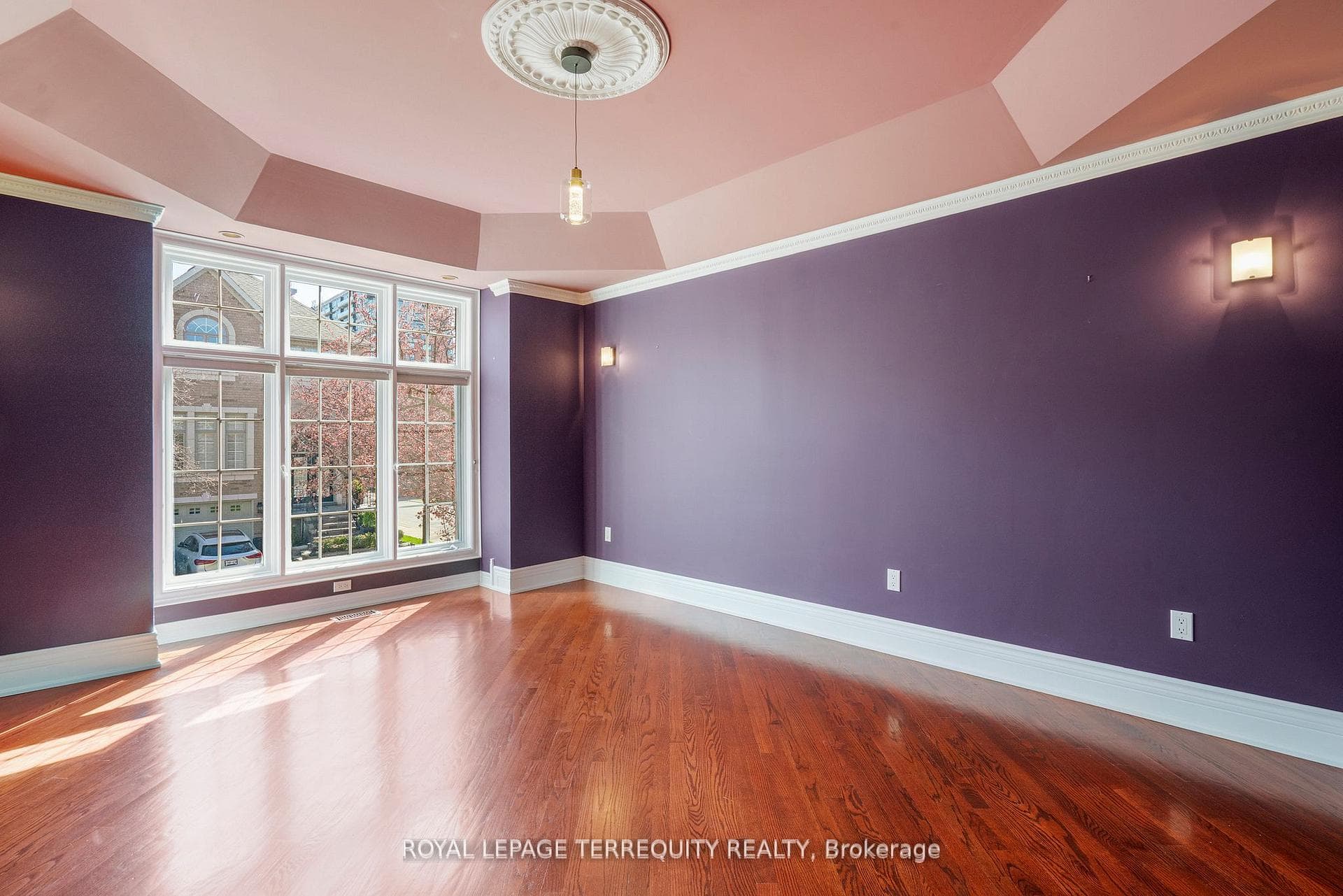 197 La Rose Avenue Unit 18 photo 17