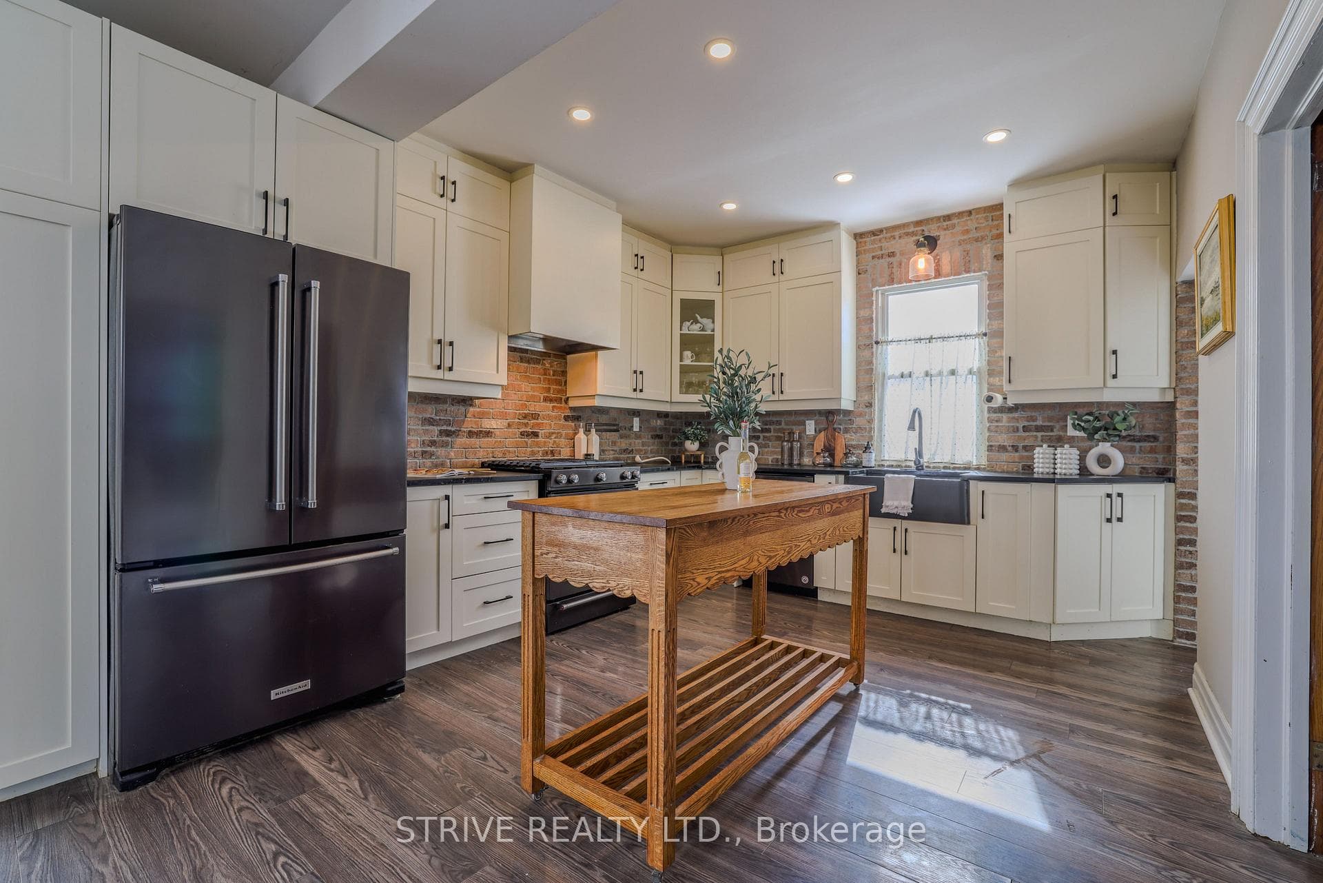 75 Oshawa Boulevard photo 11
