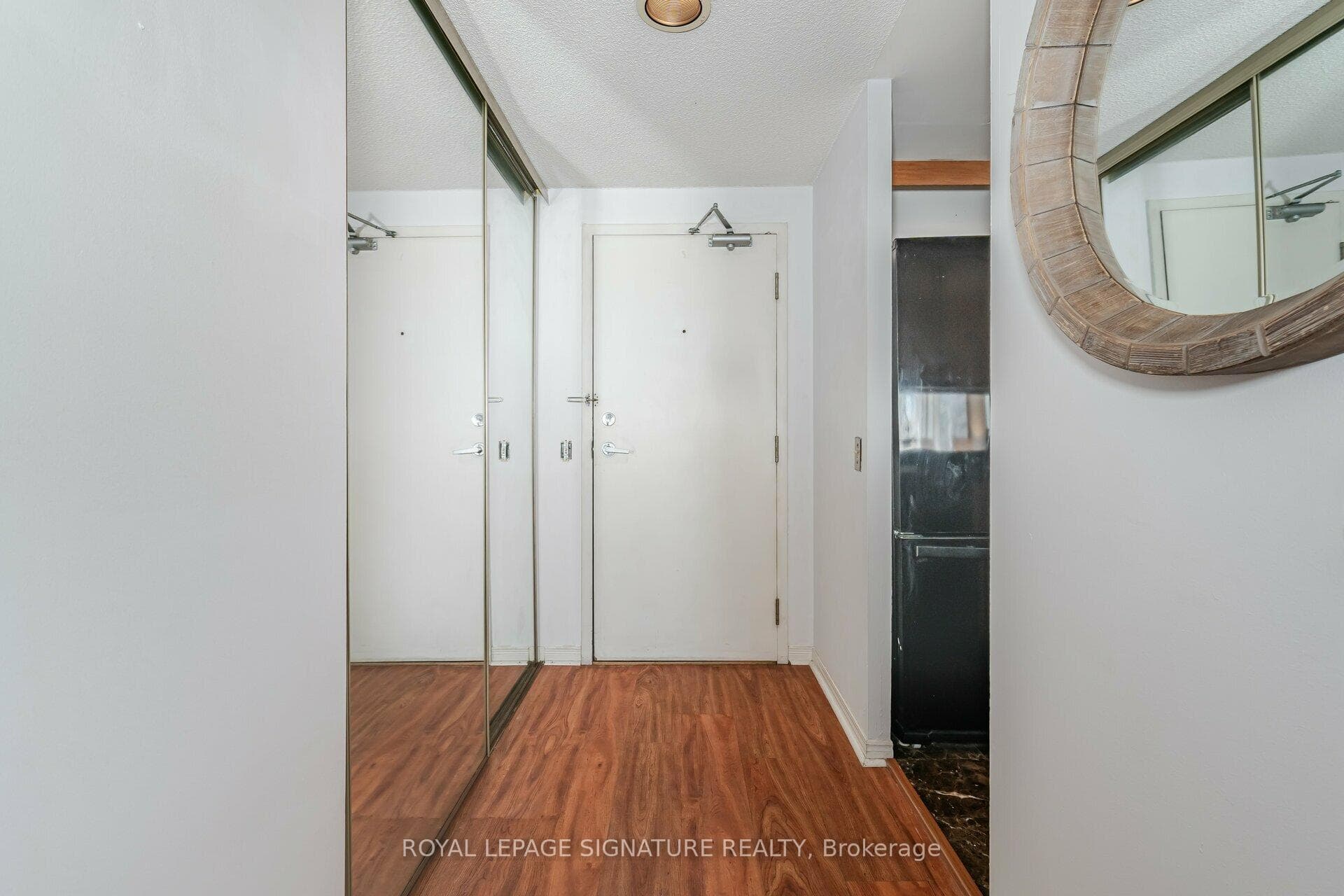 7 Bishop Avenue Unit 1002 photo 6