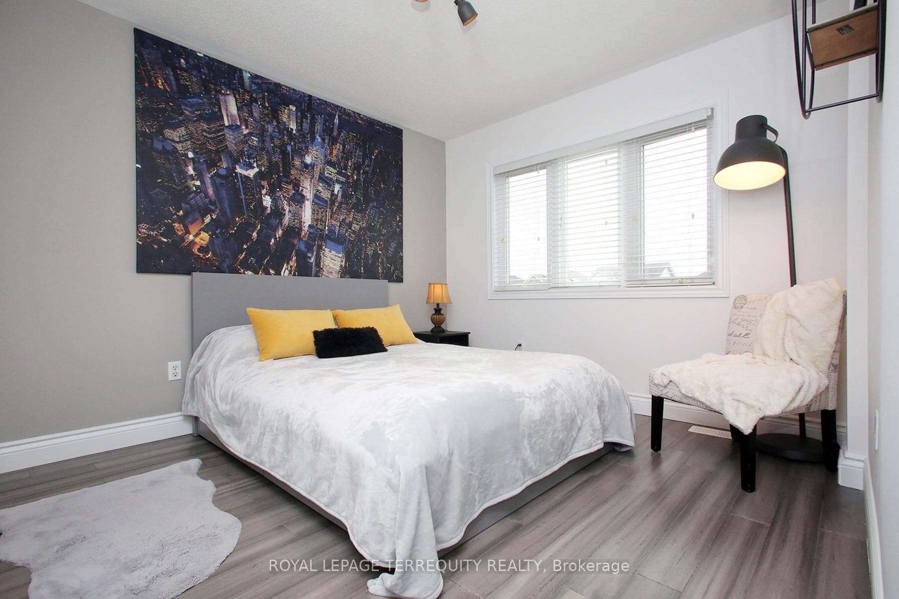 471 Woodsmere Crescent photo 22