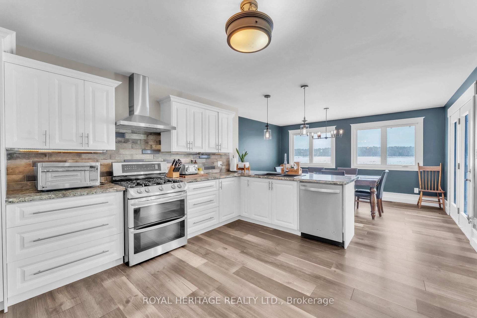 979 Stewart Road photo 11