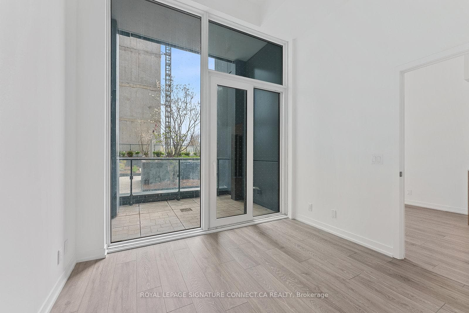 2020 Bathurst Street Unit 202 photo 23