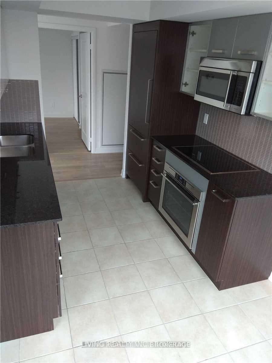 5168 Yonge Street Unit 905 photo 8