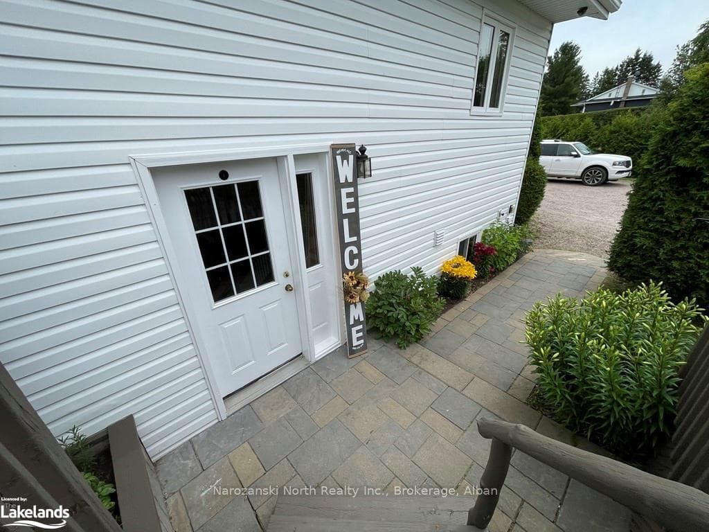 147 ST DAVID Street photo 4