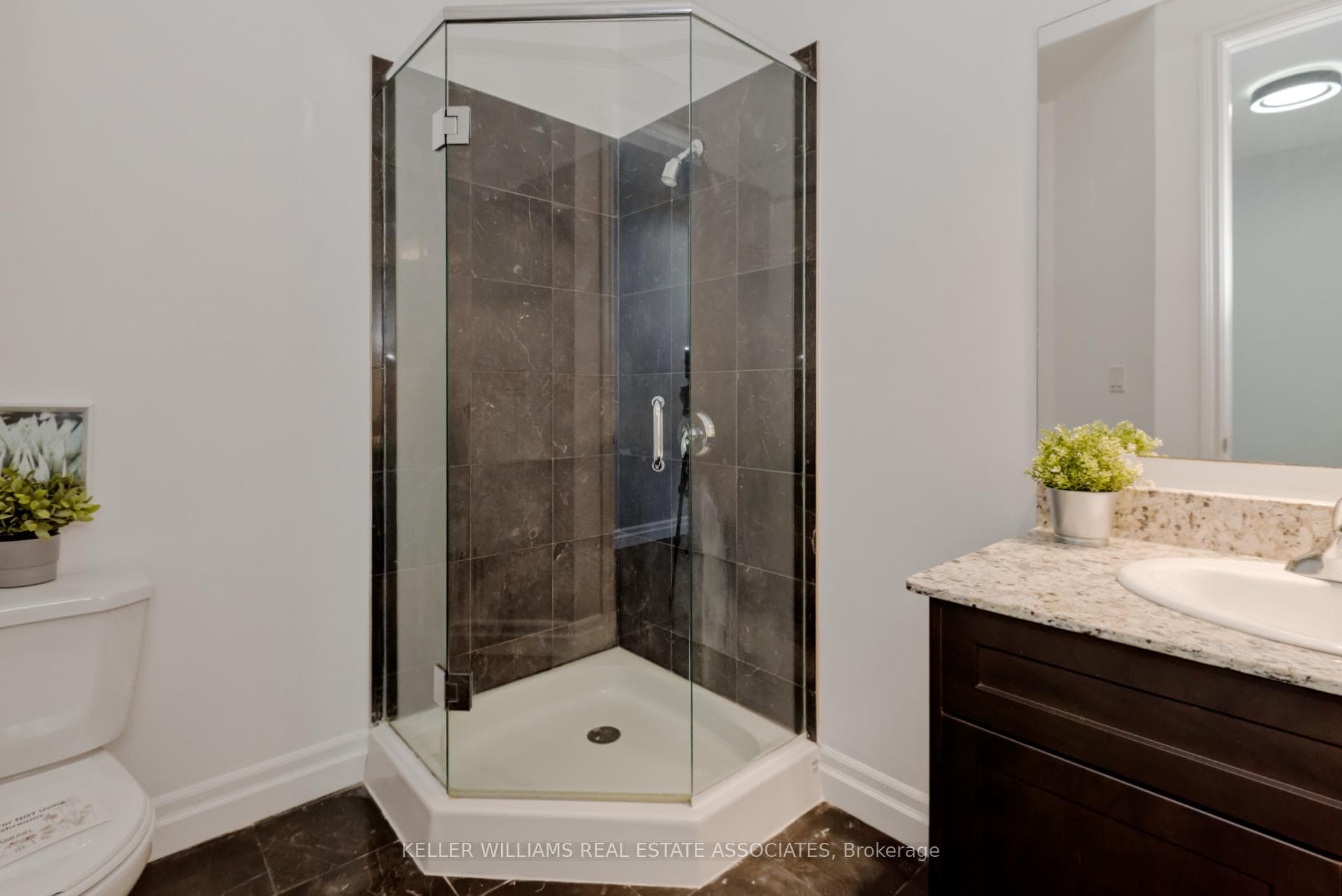 3 pc bath room