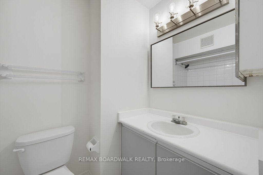 250 Brittany Drive Unit 207 photo 19