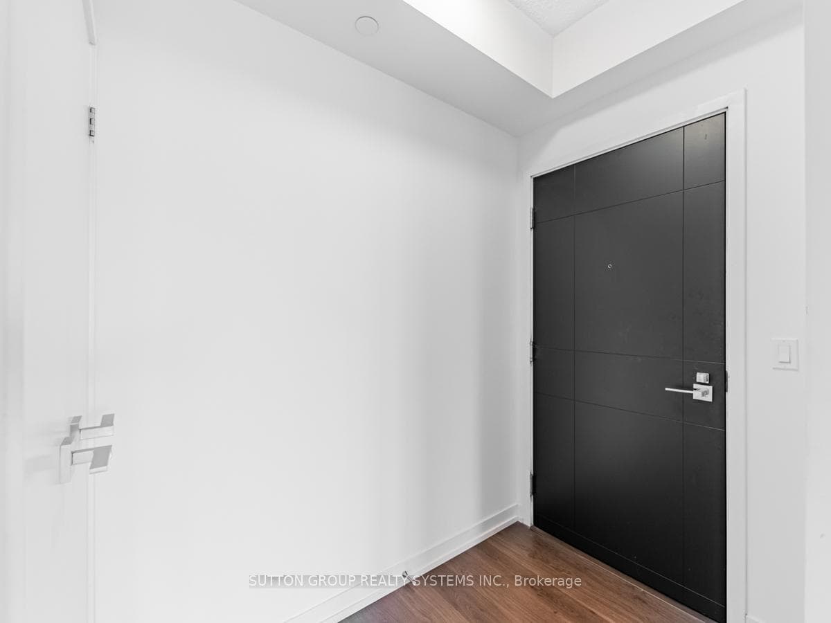 98 Lillian Street Unit 3016 photo 3