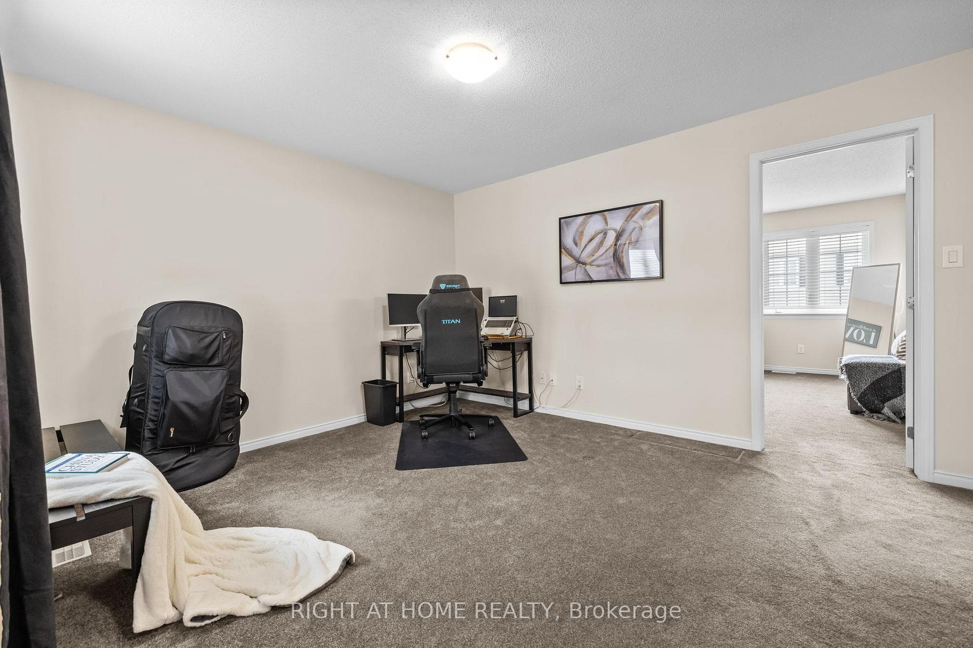 117 Urbancrest Private photo 24