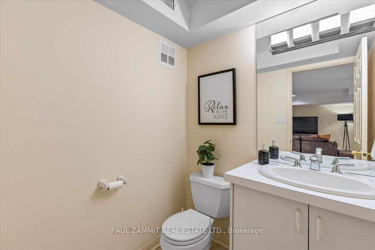 7 Hammok Crescent photo 32