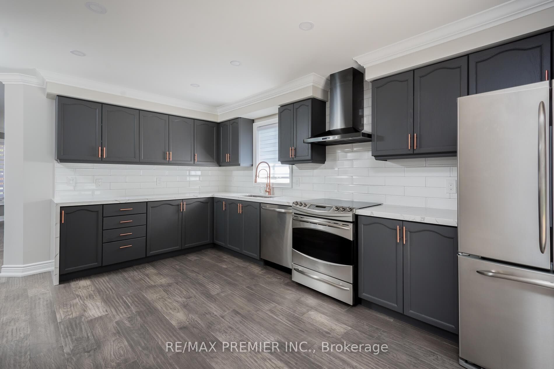154 King Street photo 11