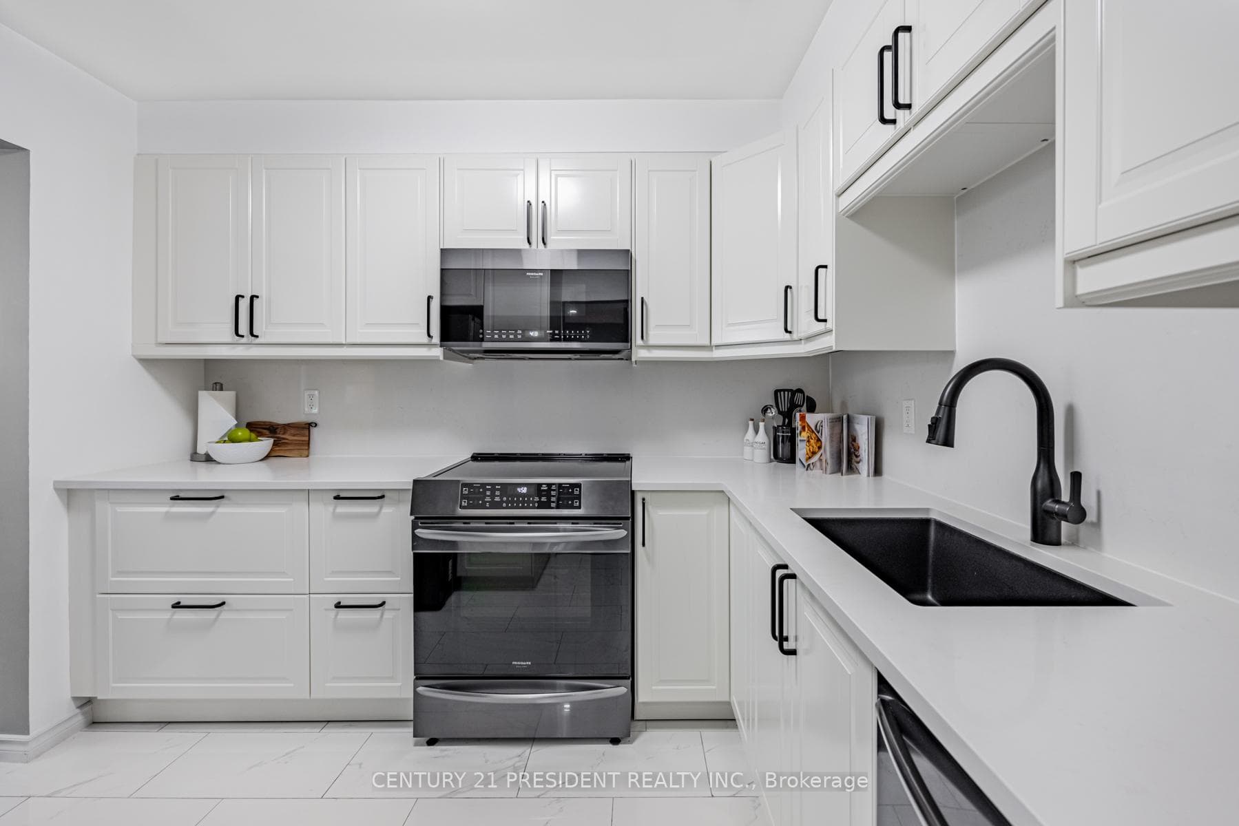 34 Scarsdale Court photo 14