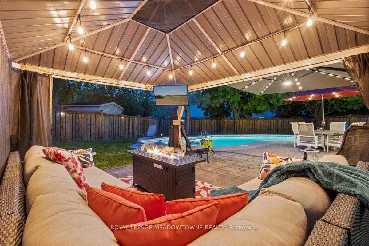 6286 Kindree Circle photo 33