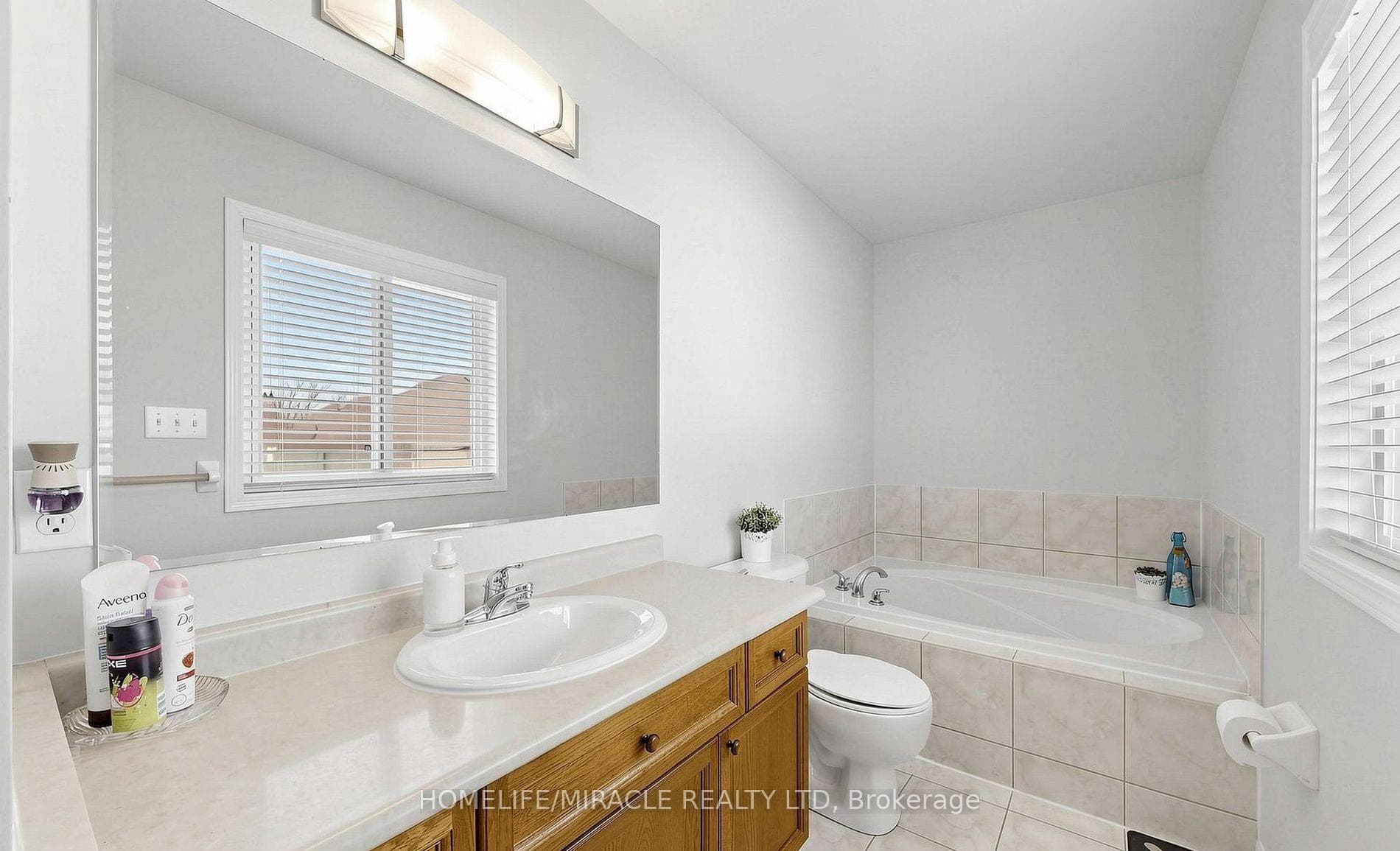 361 Brisdale Drive photo 18