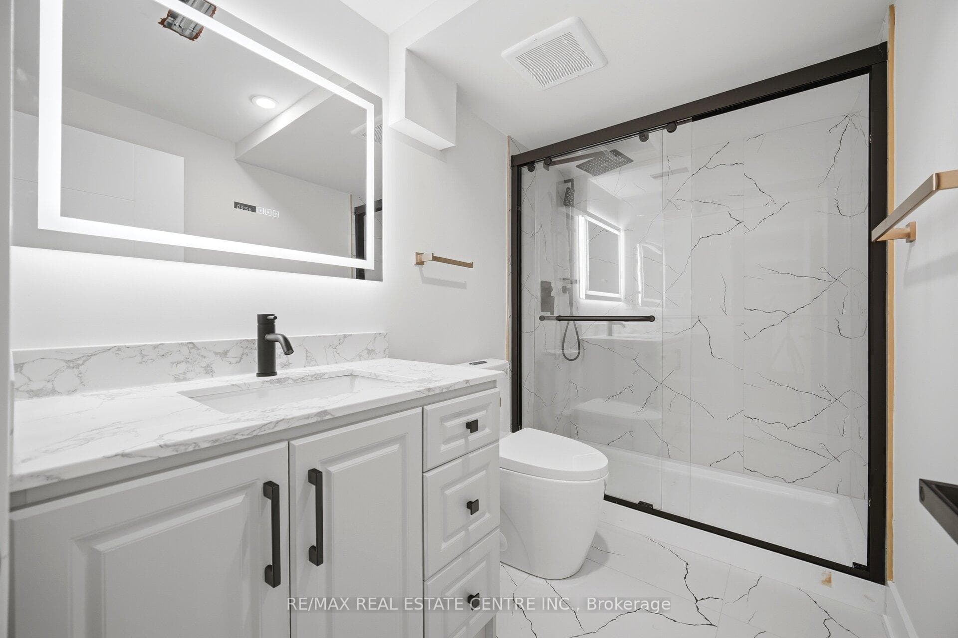 109 Glencrest Boulevard photo 40