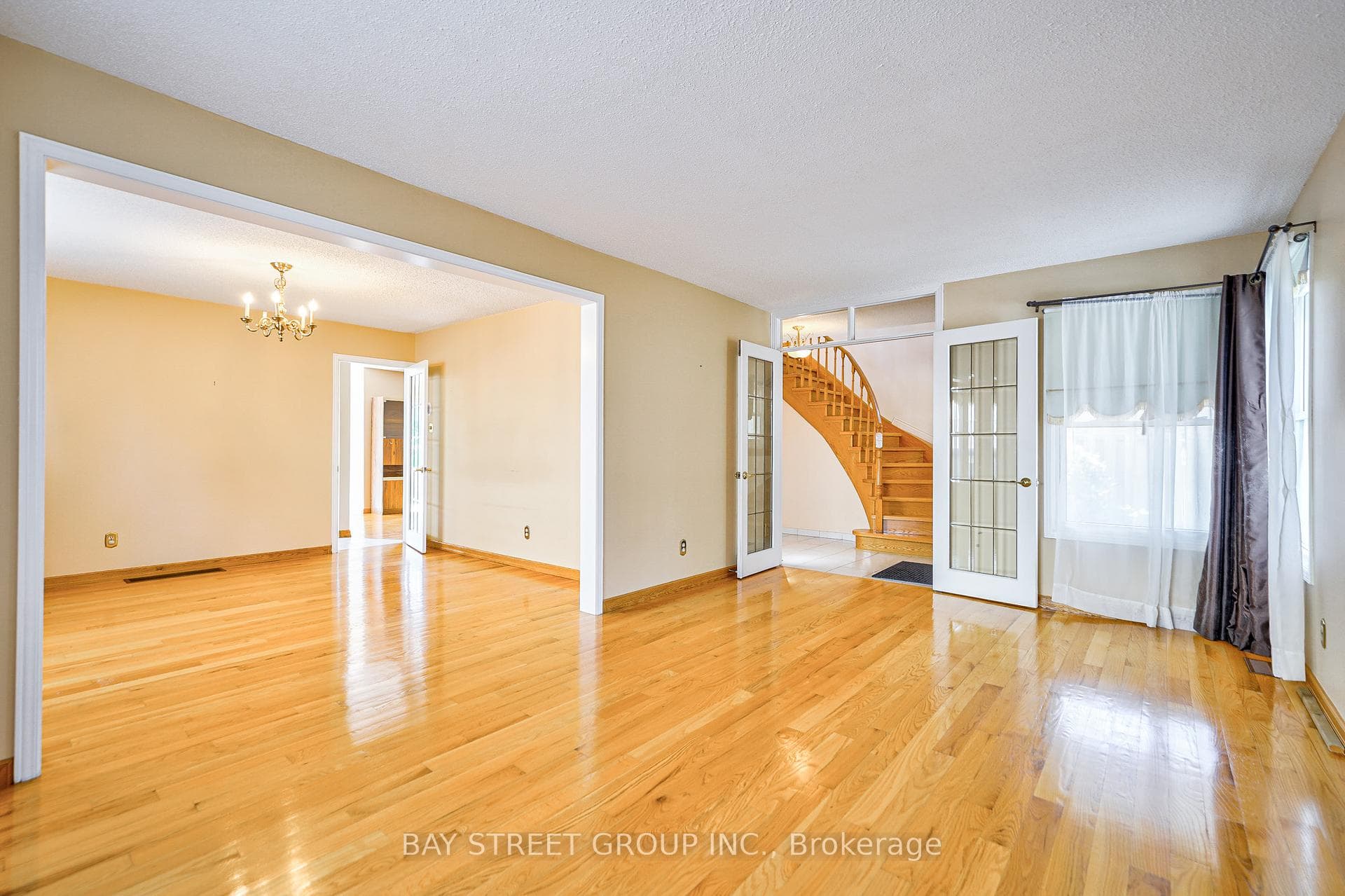5 Gilmour Drive photo 8