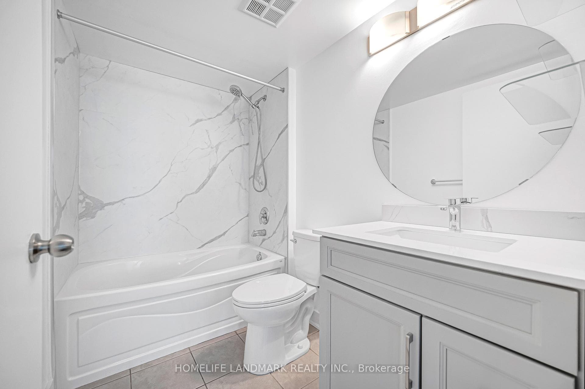 16 Yonge Street Unit 901 photo 32