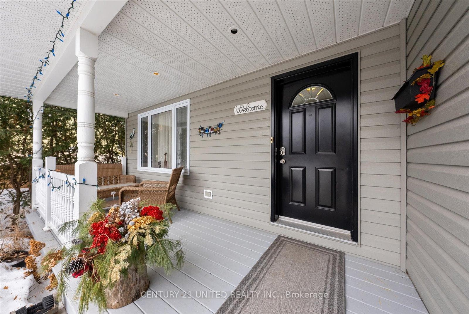 741 Bethune Street photo 3