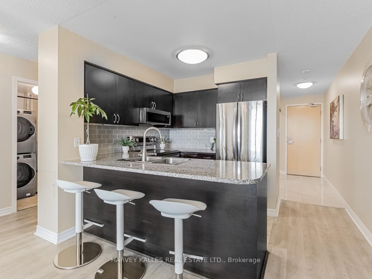 88 Grangeway Avenue Unit 1110 photo 7
