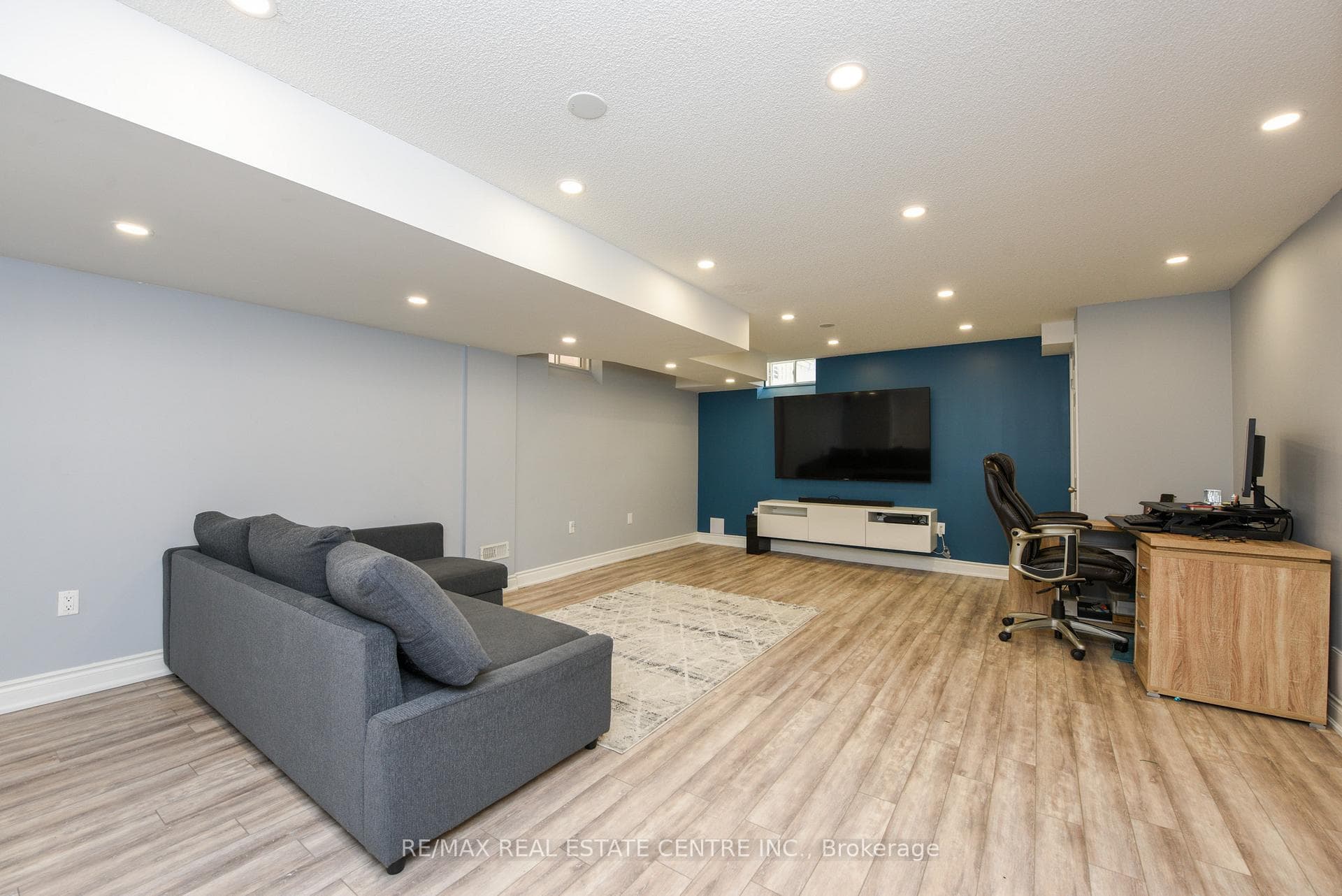 682 Megson Terrace photo 28